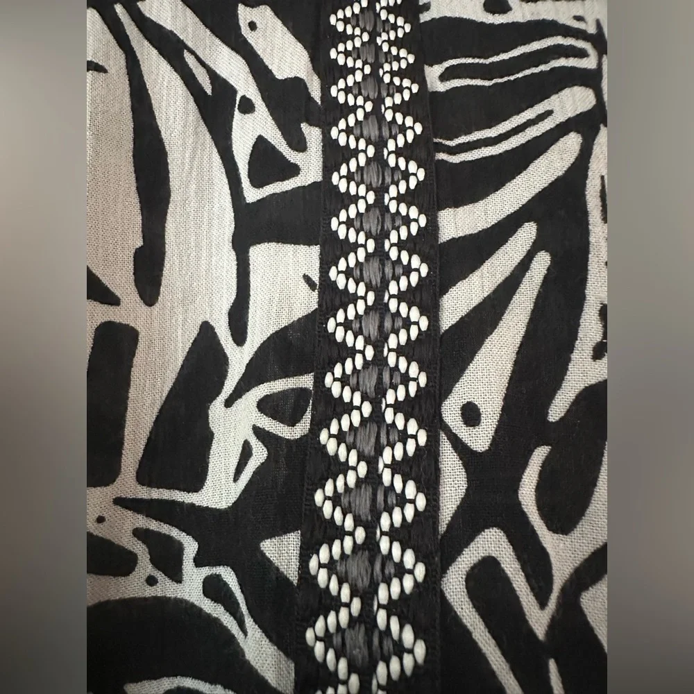 Patrons Of Peace Black & White Sleeveless Blouse / Tank Top Women’s Medium - Picture 9 of 9
